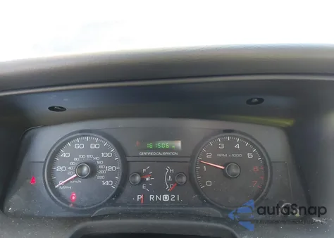 2011 Ford Crown Victoria Police Interceptor z USA, uszkodzony, nr VIN 2FABP7BV2BX167329